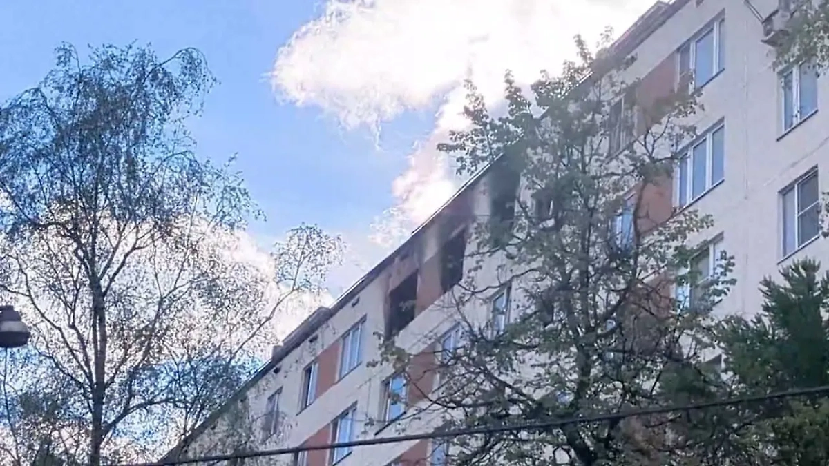 Многоэтажка в Москве, где прогремел взрыв. Фото © Life.ru