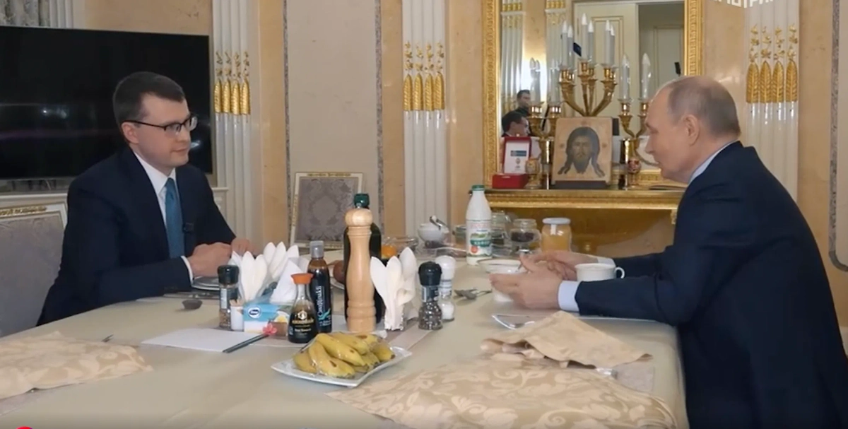 Рязанский завод «Вакинское агро», чей кефир предпочитает Путин, готов к спросу. Обложка © Кадр из документального фильма «Москва. Кремль. Путин. 25 лет»