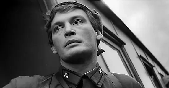 «Офицеры» (1971): легендарный фильм о дружбе, чести и верности, создавший крылатую фразу поколений. Фото © Кадр из фильма «Офицеры», режиссёр Владимир Роговой, сценаристы Кирилл Рапопорт, Борис Васильев / Kinopoisk