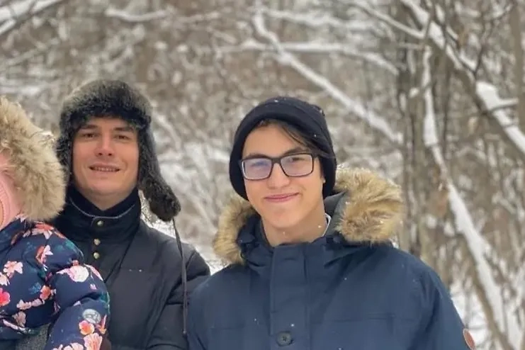 Сергей Шаргунов с сыном Иваном. Фото © Instagram (признан экстремистской организацией и запрещён на территории Российской Федерации) / shargunov