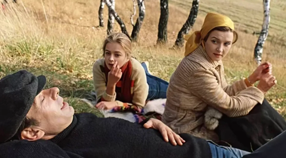 А вы бы смогли найти эти киноляпы из «Москва слезам не верит»? Обложка © Кадр из фильма «Москва слезам не верит», режиссер Владимир Меньшов, сценарист Валентин Черных / Kinopoisk