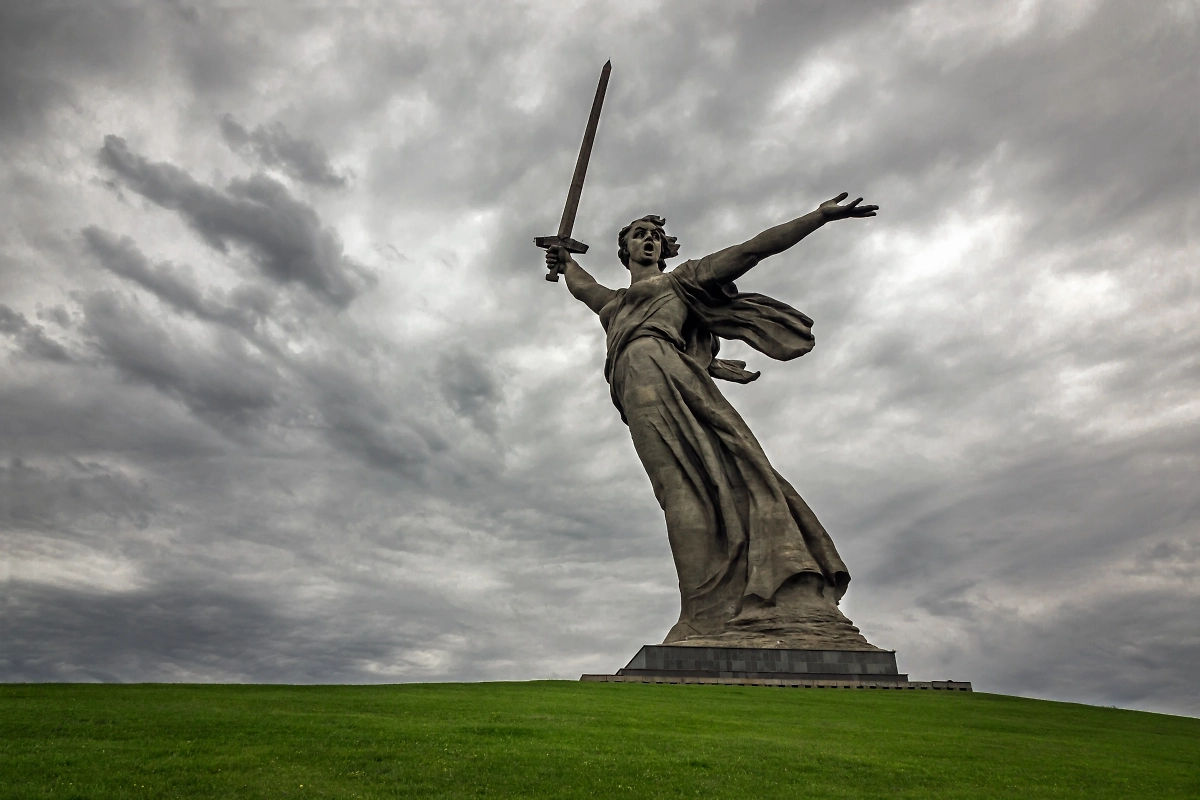 Обложка © Shutterstock / FOTODOM / Maxim Vasiliev