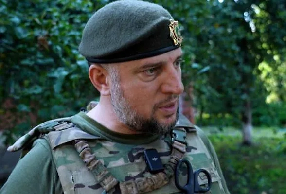 Апти Алаудинов. Обложка © Telegram / МОЛОТОВ «АХМАТ»