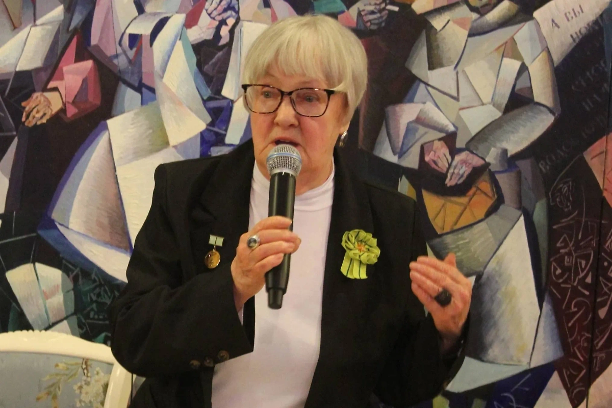 Людмила Шматова — руководитель петербургского общества переживших блокаду. Фото © VK / Музей "Анна Ахматова. Серебряный век"