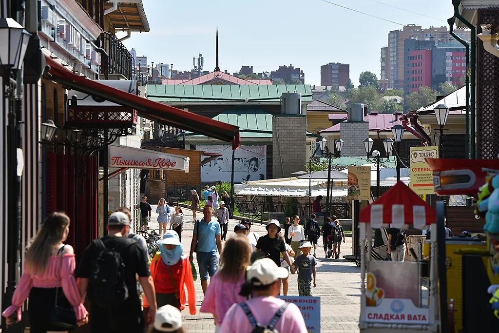 В Иркутске будет умеренно тепло. Фото © ТАСС / Александр Манзюк