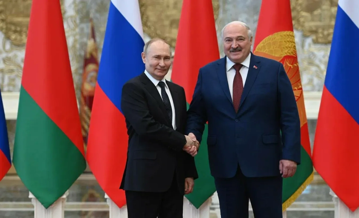 Александр Лукашенко и Владимир Путин. Обложка © Life.ru