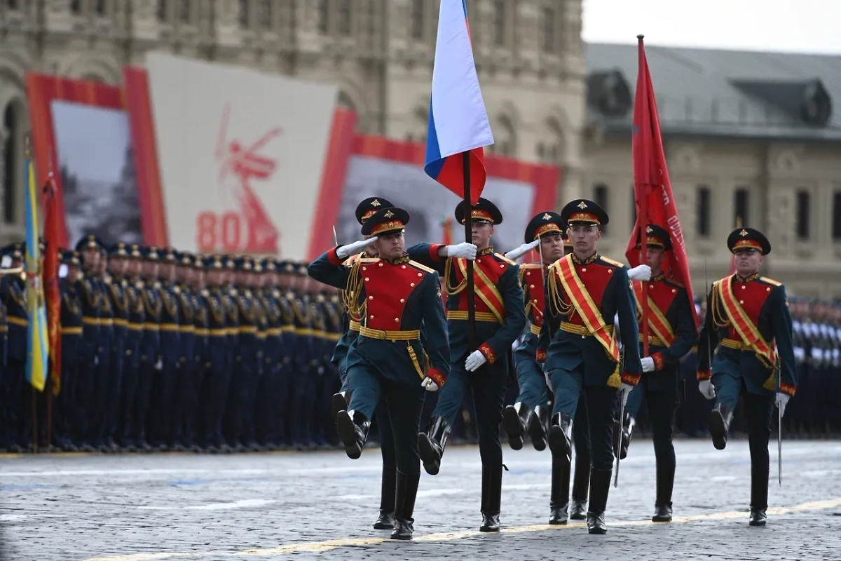 Парад Победы в Москве. Обложка © Life.ru