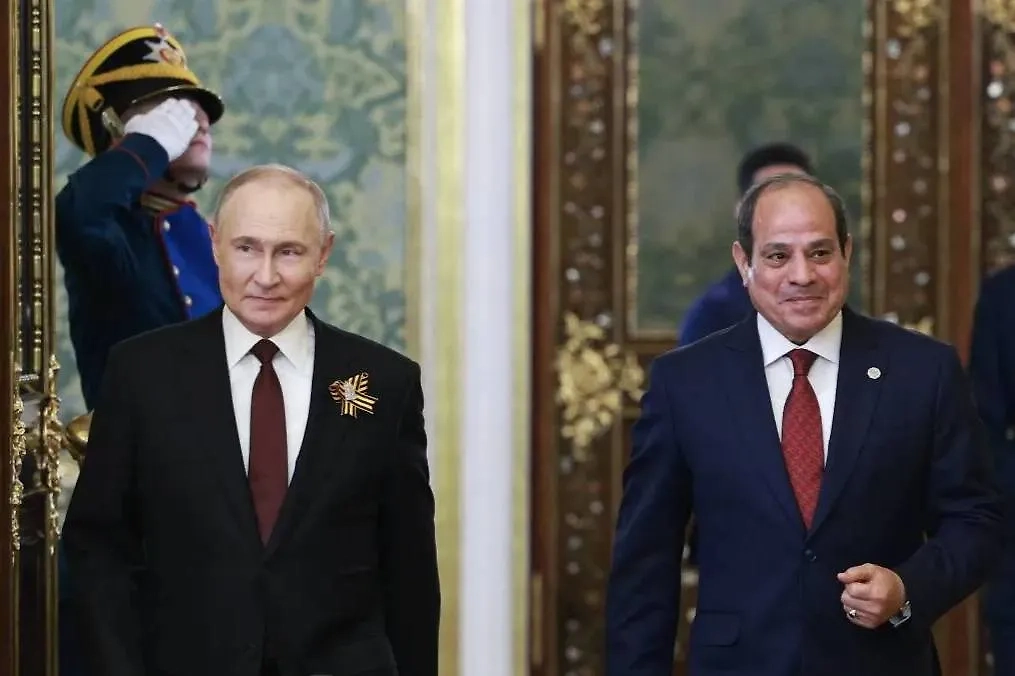 Главы России и Египта Владимир Путин и Абдель Фаттах ас-Сиси. Обложка © ТАСС / Александр Щербак