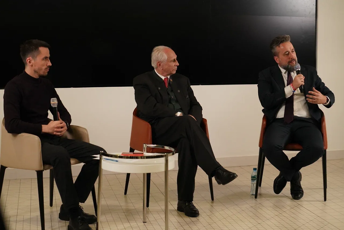 Члены ЕП. Обложка © Предоставлено Life.ru