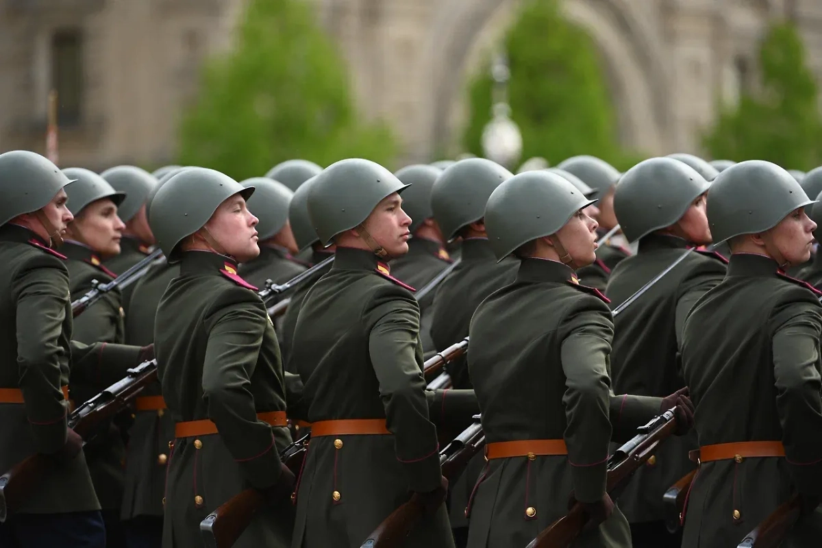 Парад Победы в Москве. Обложка © Life.ru