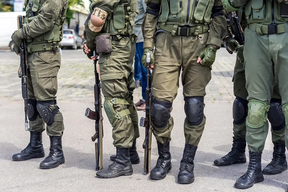 Обложка © Shutterstock / FOTODOM / The world of words