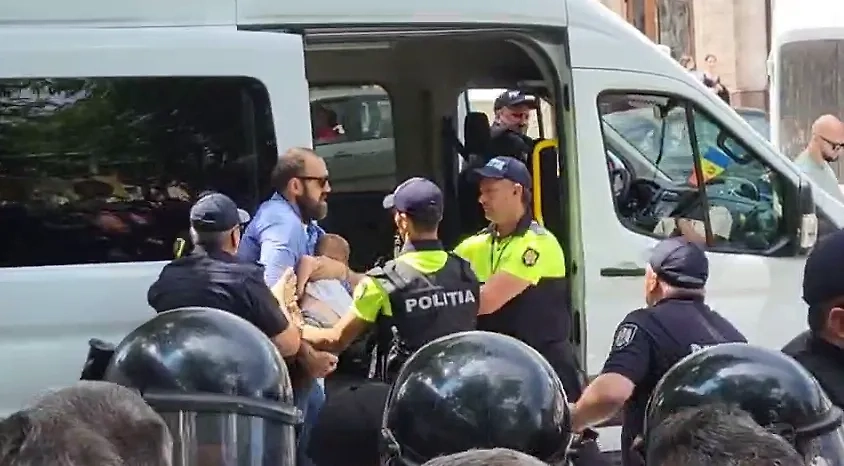 Обложка © Telegram / Sputnik Молдова