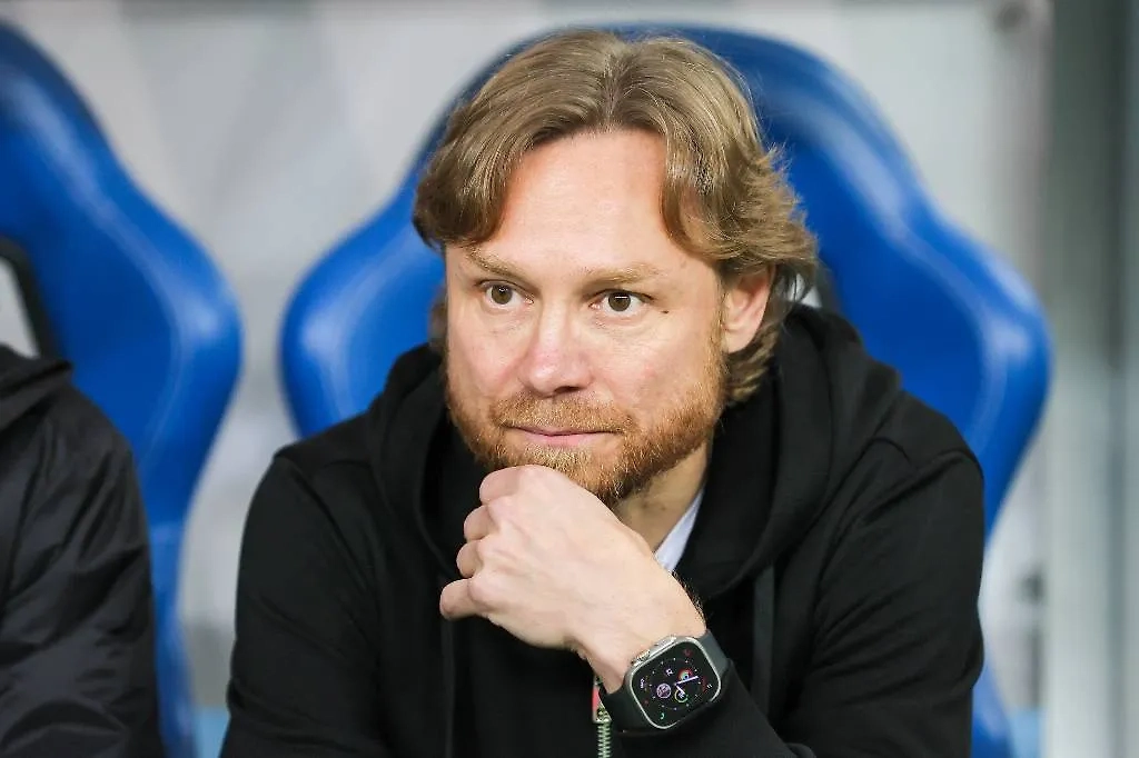 Валерий Карпин. Обложка © ТАСС / Эрик Романенко