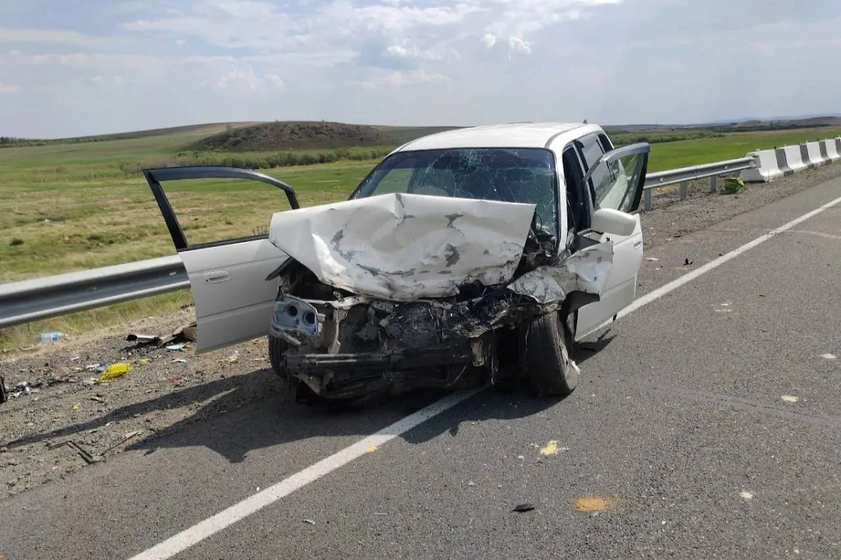 Последствия ДТП в Забайкальском крае. Обложка © Telegram / Госавтоинспекция Забайкалья