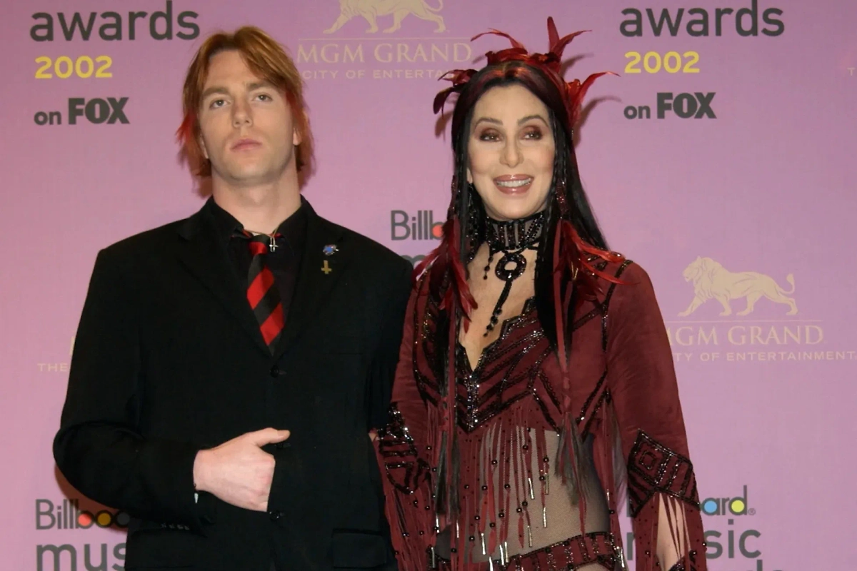 Шер с сыном. Обложка © Shutterstock / FOTODOM / Featureflash Photo Agency