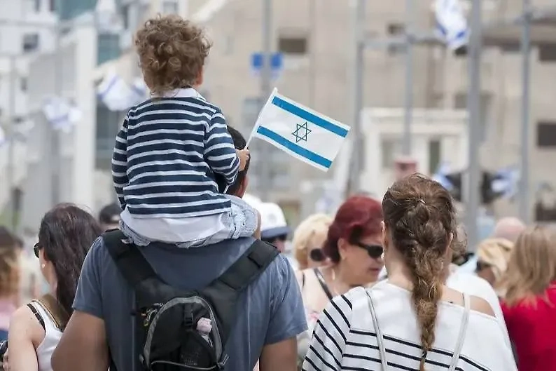 Жители Израиля. Обложка © Shutterstock / FOTODOM / Roman Yanushevsky