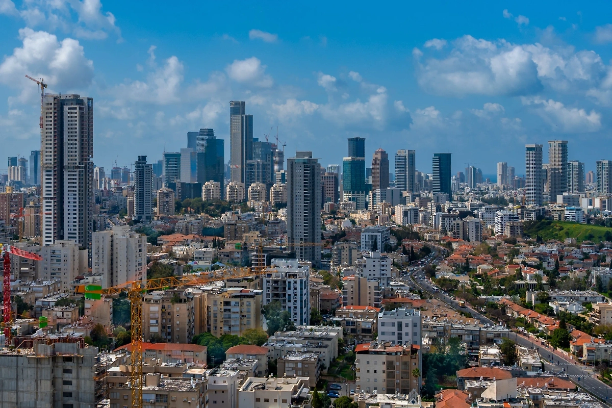 Обложка © Shutterstock / FOTODOM / Boris-B