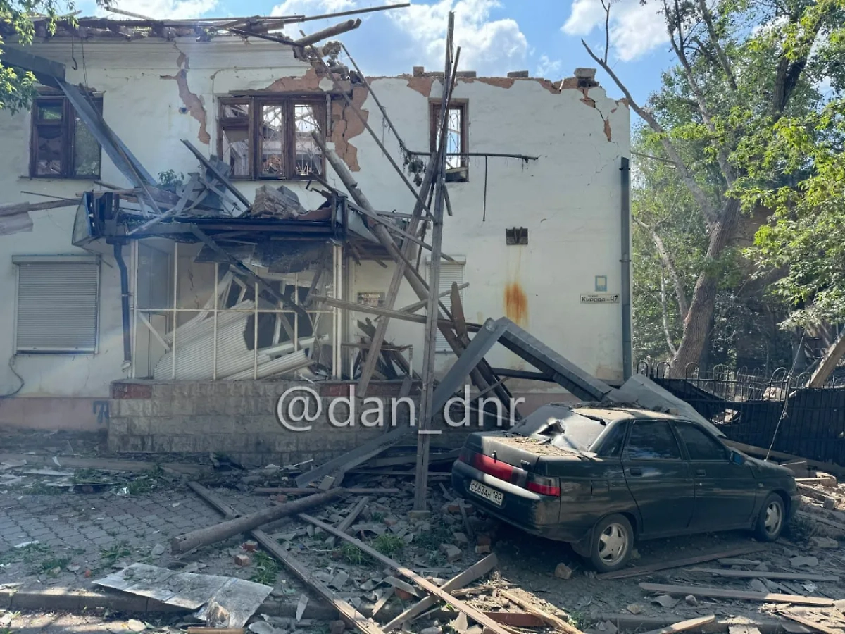 Последствия атаки ВСУ на Донецк в ДНР. Фото © Telegram / Донецкое агентство новостей