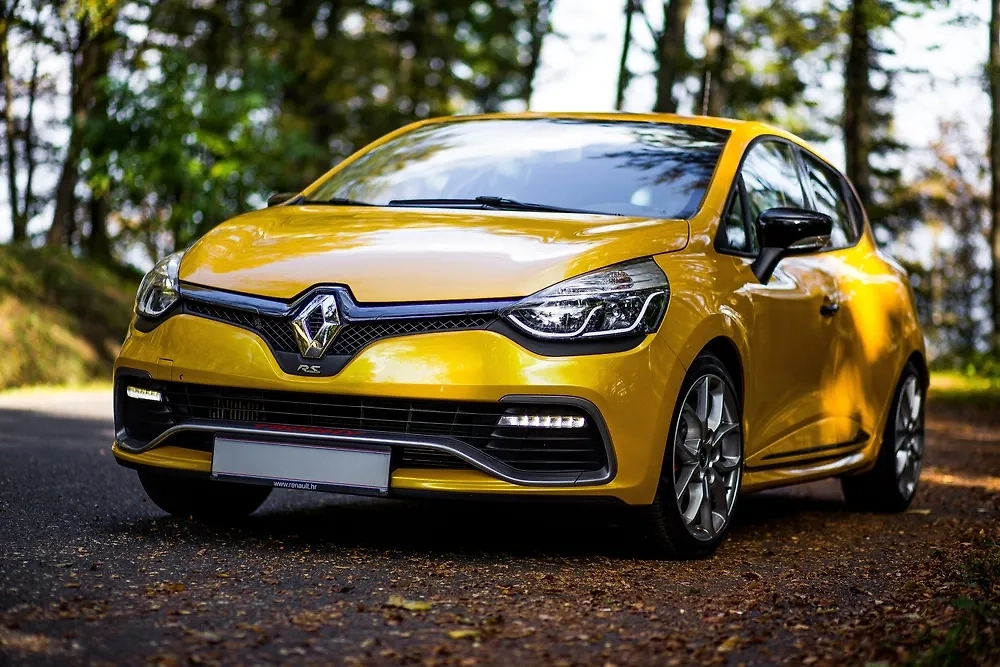 Renault. Обложка © Shutterstock / FOTODOM / Ivan Klindic