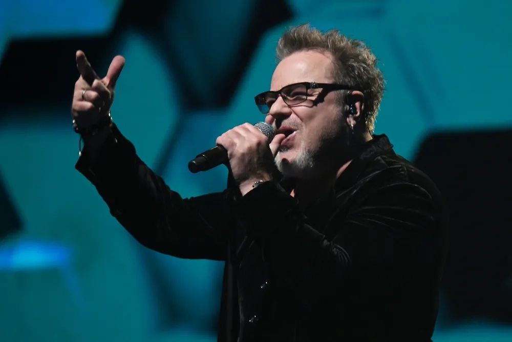 Владимир Пресняков. Обложка © Shutterstock / FOTODOM / Ground Picture