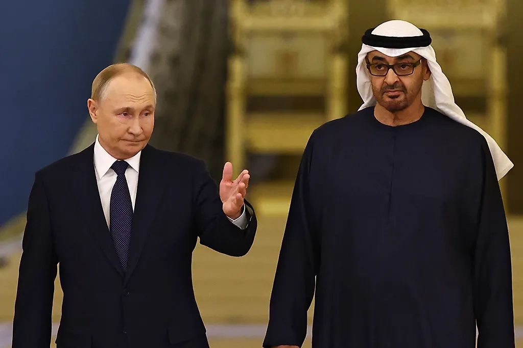 Обложка © ТАСС / AP / Evgenia Novozhenina