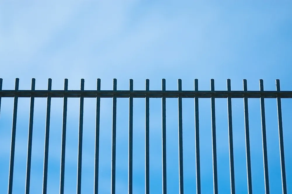 Обложка © Shutterstock / FOTODOM / fotokaleinar