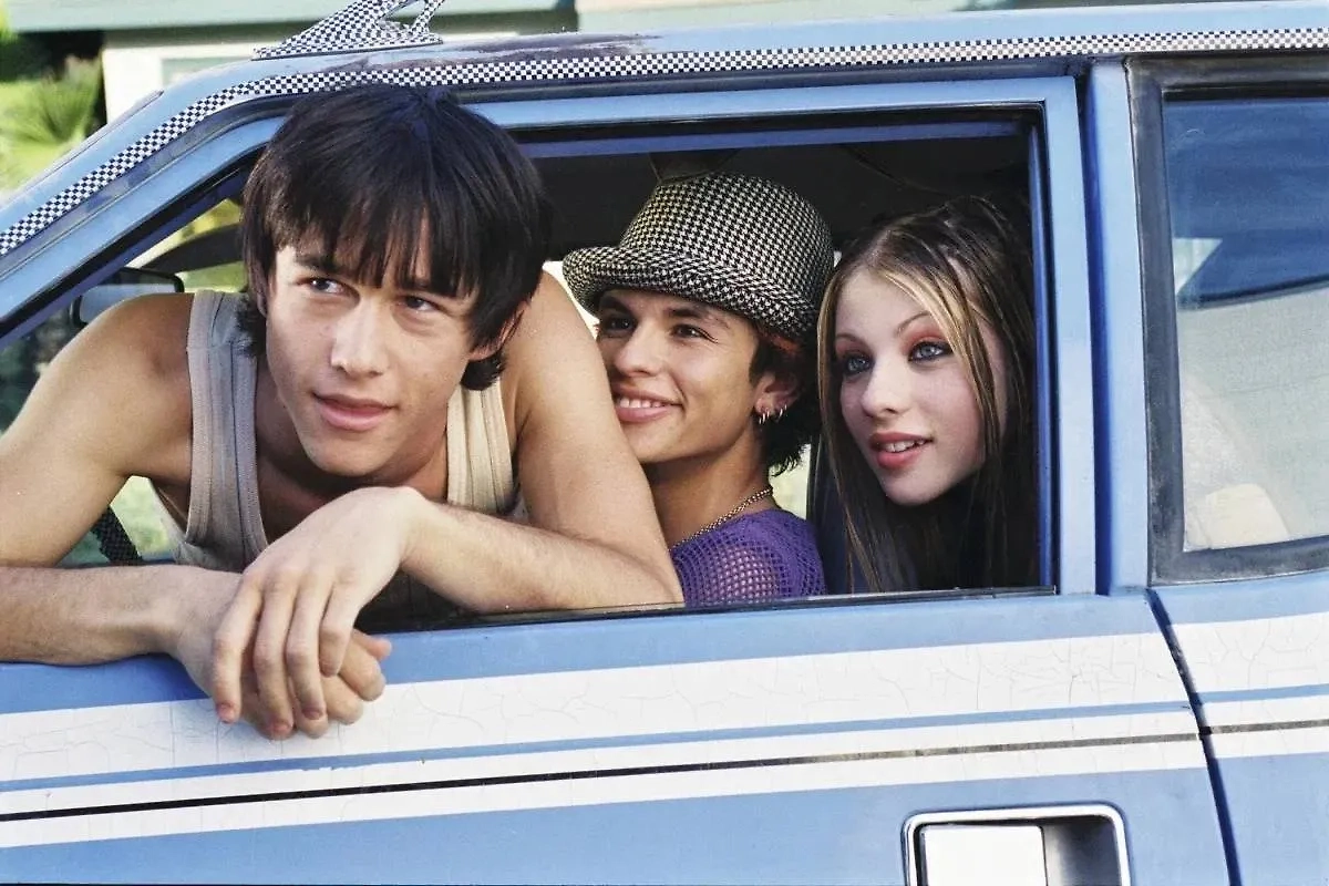 Фото © Кадр из фильма «Загадочная кожа», режиссёр Грегг Араки, сценаристы Грегг Араки, Скотт Хейм / Kinopoisk