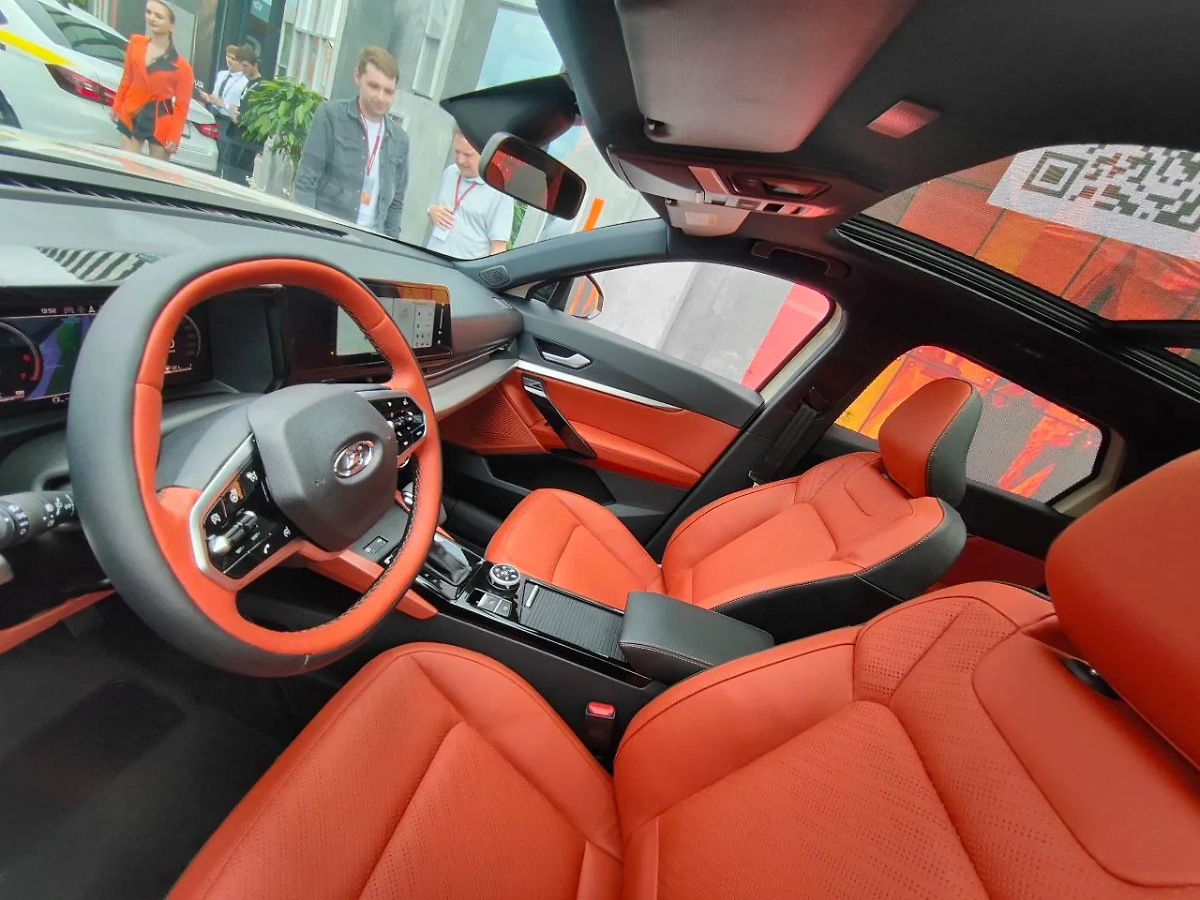 Салон Lada Azimut. Фото © Telegram / No Limits