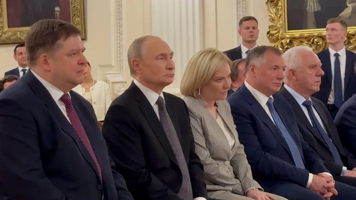 Владимир Путин. Обложка © Life.ru