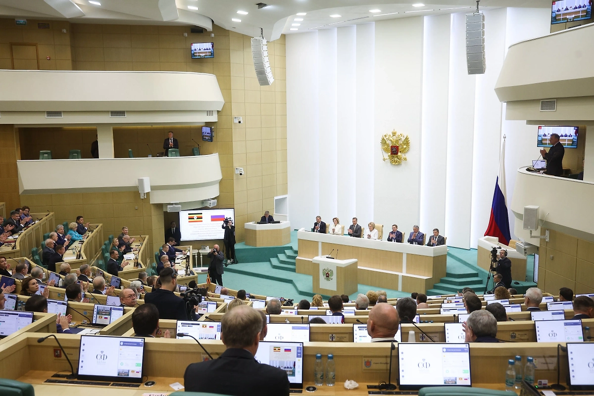 Обложка © council.gov.ru