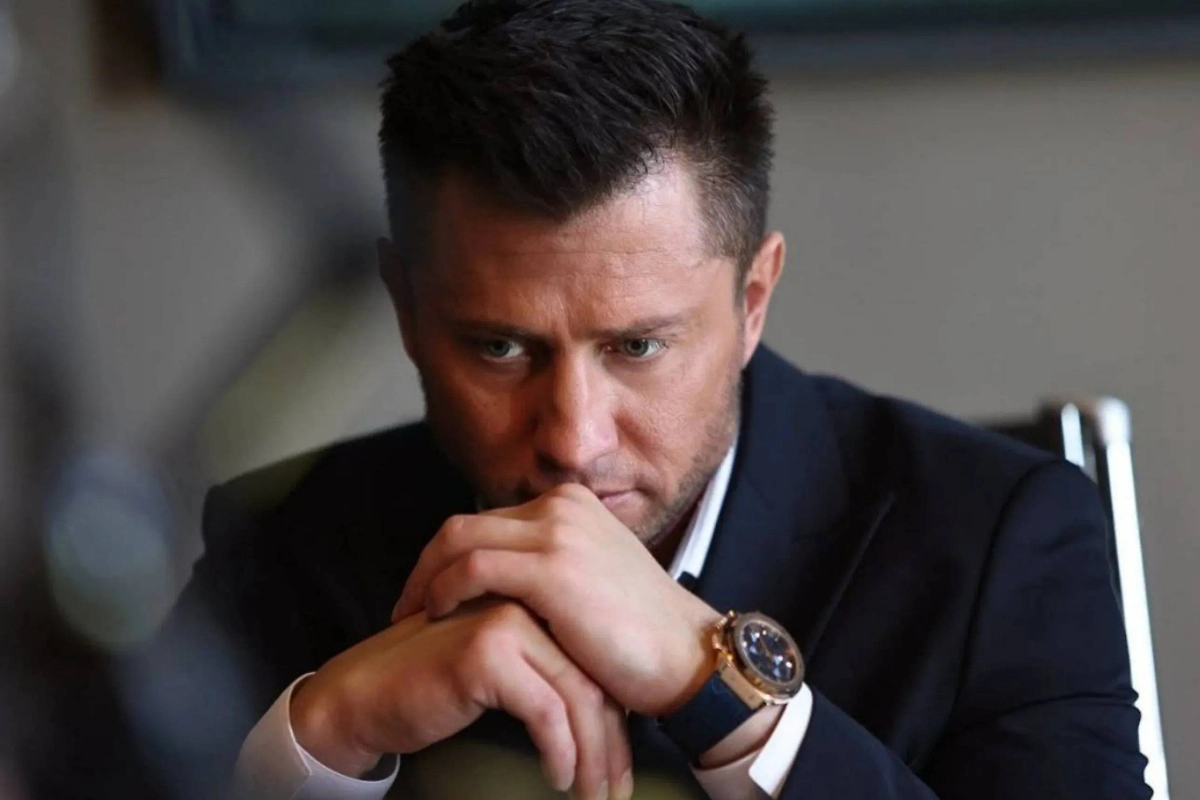 Павел Прилучный. Обложка © Instagram (признан экстремистской организацией и запрещён на территории РФ) / bugevuge