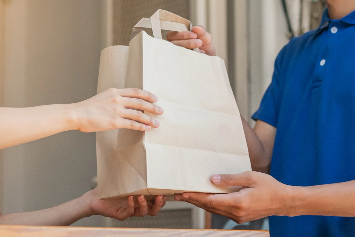 Обложка © Shutterstock / FOTODOM / Kmpzzz