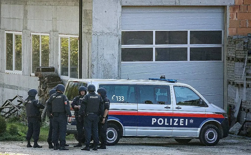 Обложка © EPA/ ANTONIO BAYER