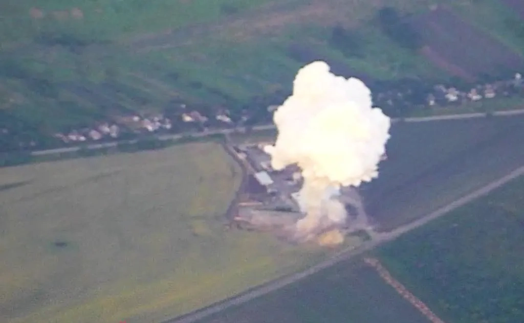 Обложка © Проект «Оперативный простор»