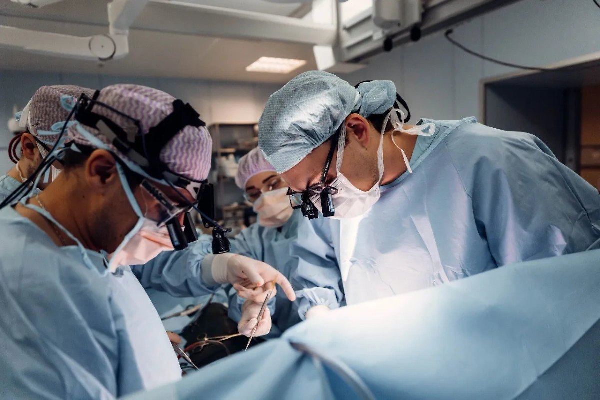 Обложка © Telegram / НМИЦ им. ак. Е.Н. Мешалкина 