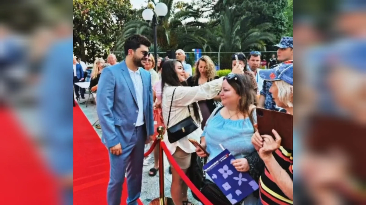 Догукан Гюнгёр хорошо проводит время в Сочи. Фото © Instagram (признан экстремистской организацией и запрещён на территории Российской Федерации) / dogukangungorfan