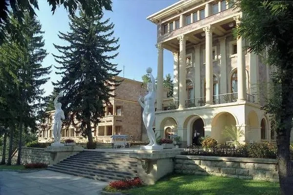 Санаторий «Красные камни». Обложка © Управление делами Президента Российской Федерации