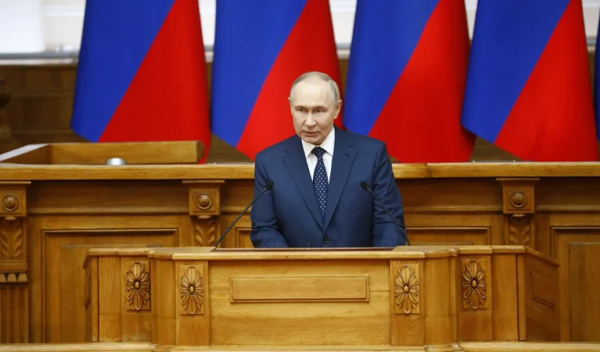 Президент РФ Владимир Путин. Обложка © Life.ru