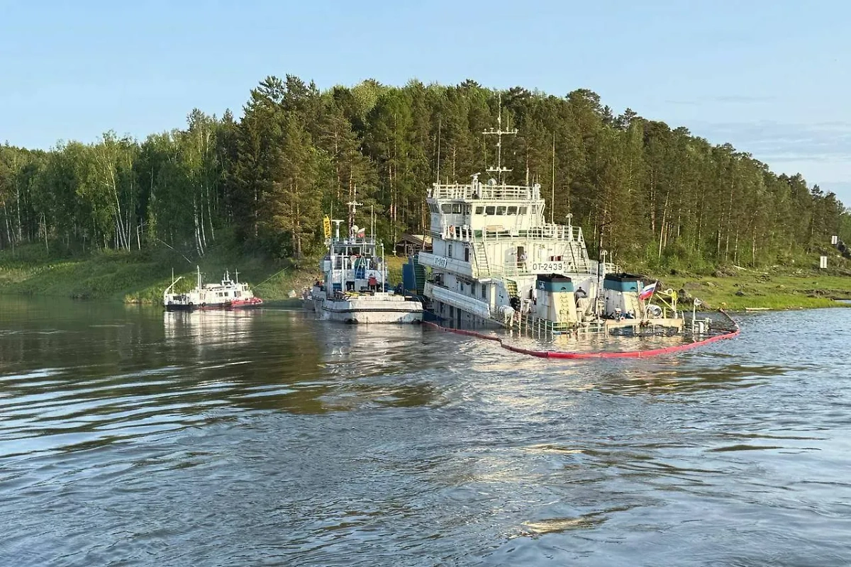 Буксир. Обложка © Telegram / Западно-Сибирская транспортная прокуратура