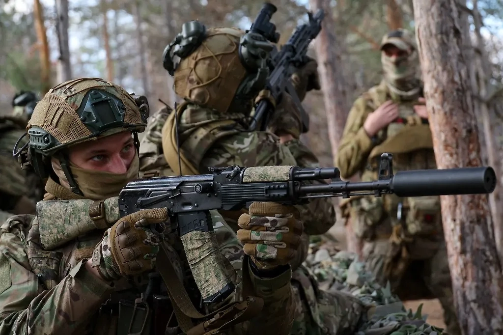 Армия России выходит на позиции у села Садки в Сумской области. Обложка © ТАСС / Алексей Коновалов