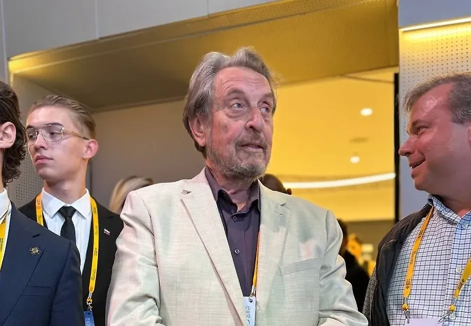 Эррол Маск. Обложка © Life.ru