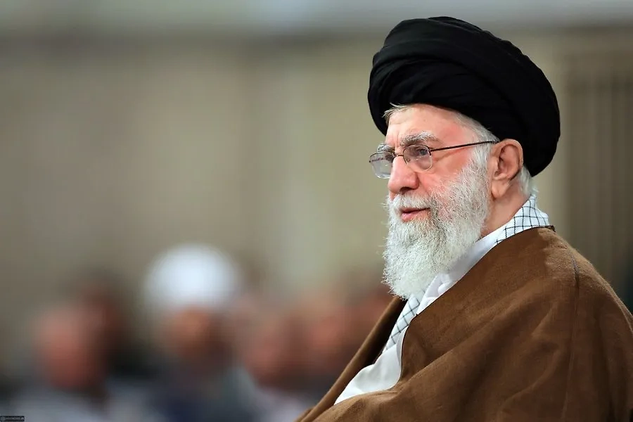 Али Хаменеи. Обложка © X / Khamenei.ir