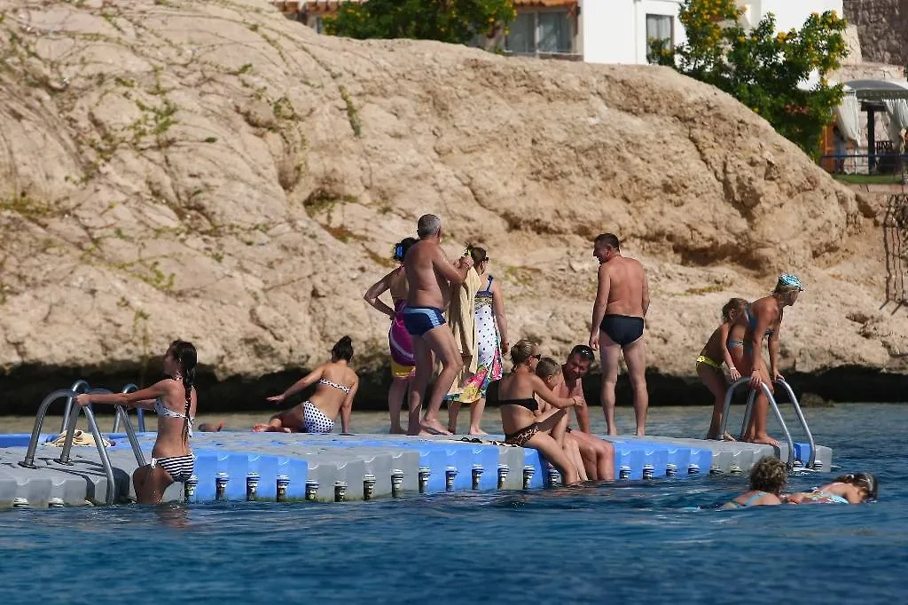 Российские туристы в Египте. Обложка © ТАСС / Максим Григорьев