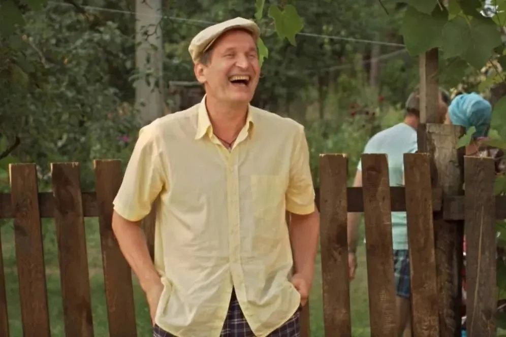 Фёдор Добронравов. Обложка © Кадр из сериала «Сваты», режиссер Юрий Морозов, сценаристы Владимир Зеленский, Андрей Яковлев / Kinopoisk