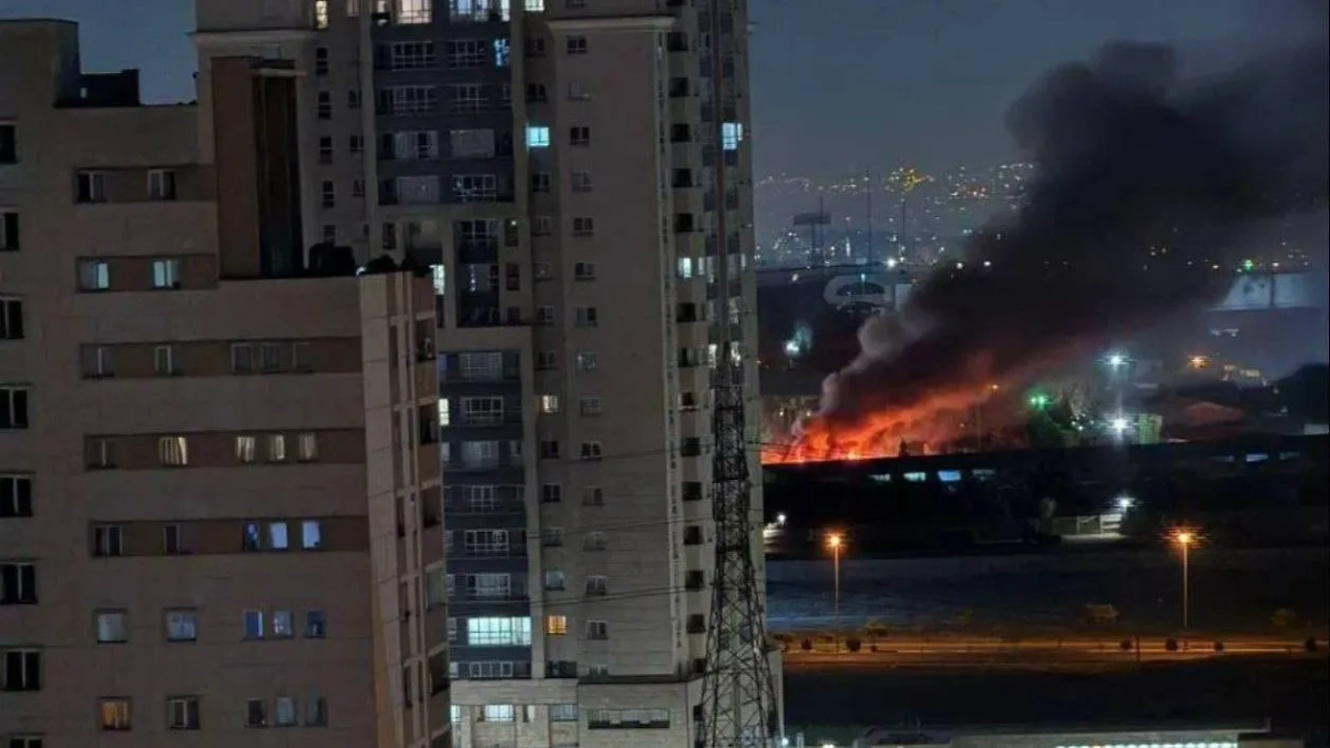 Ракетные удары по Ирану. Обложка © Х / @AFpost