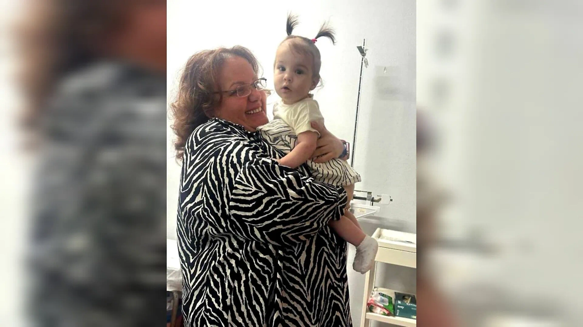 Маленькая Николь с приёмной мамой Марией Марковой. Обложка © Telegram/ Воробьёв LIVE