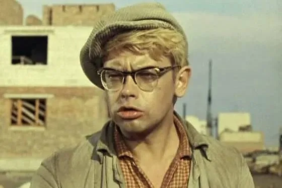 Александр Демьяненко ненавидел Шурика, который разрушил его актёрскую карьеру. Фото © Кадр из фильма «Операция «Ы» и другие приключения Шурика», режиссёр Леонид Гайдай, сценаристы Леонид Гайдай, Яков Костюковский, Морис Слободской / Kinopoisk