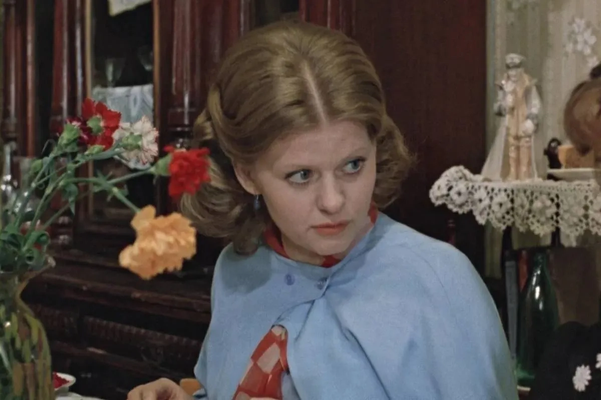 Ирина Муравьёва терпеть не могла свою Люду из киноленты «Москва слезам не верит». Фото © Кадр из фильма «Москва слезам не верит», режиссёр Владимир Меньшов, сценарист Валентин Черных / Kinopoisk