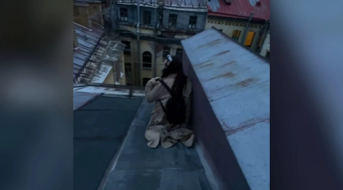 Вид с крыши Петербурга. Обложка © SHOT