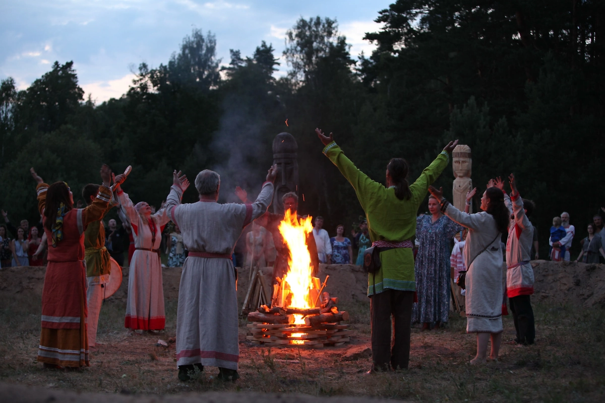 Иван Купала в 2025-м — какого числа? Меняется ли число праздника из года в год? Фото © Shutterstock / FOTODOM / Sergey Bezgodov